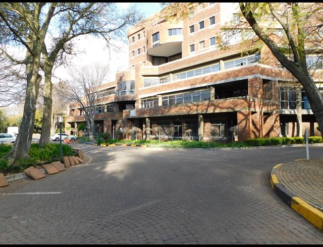 314M² OFFICE TO LET IN PARKTOWN